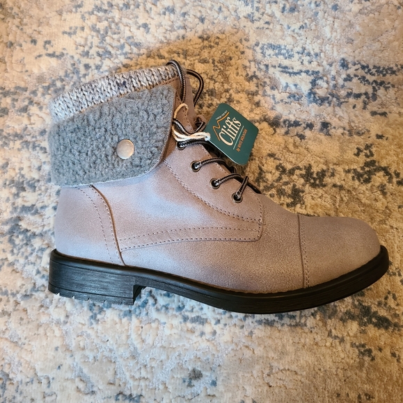 Cliffs Duena ankle boots by White Mountain - Picture 2 of 6